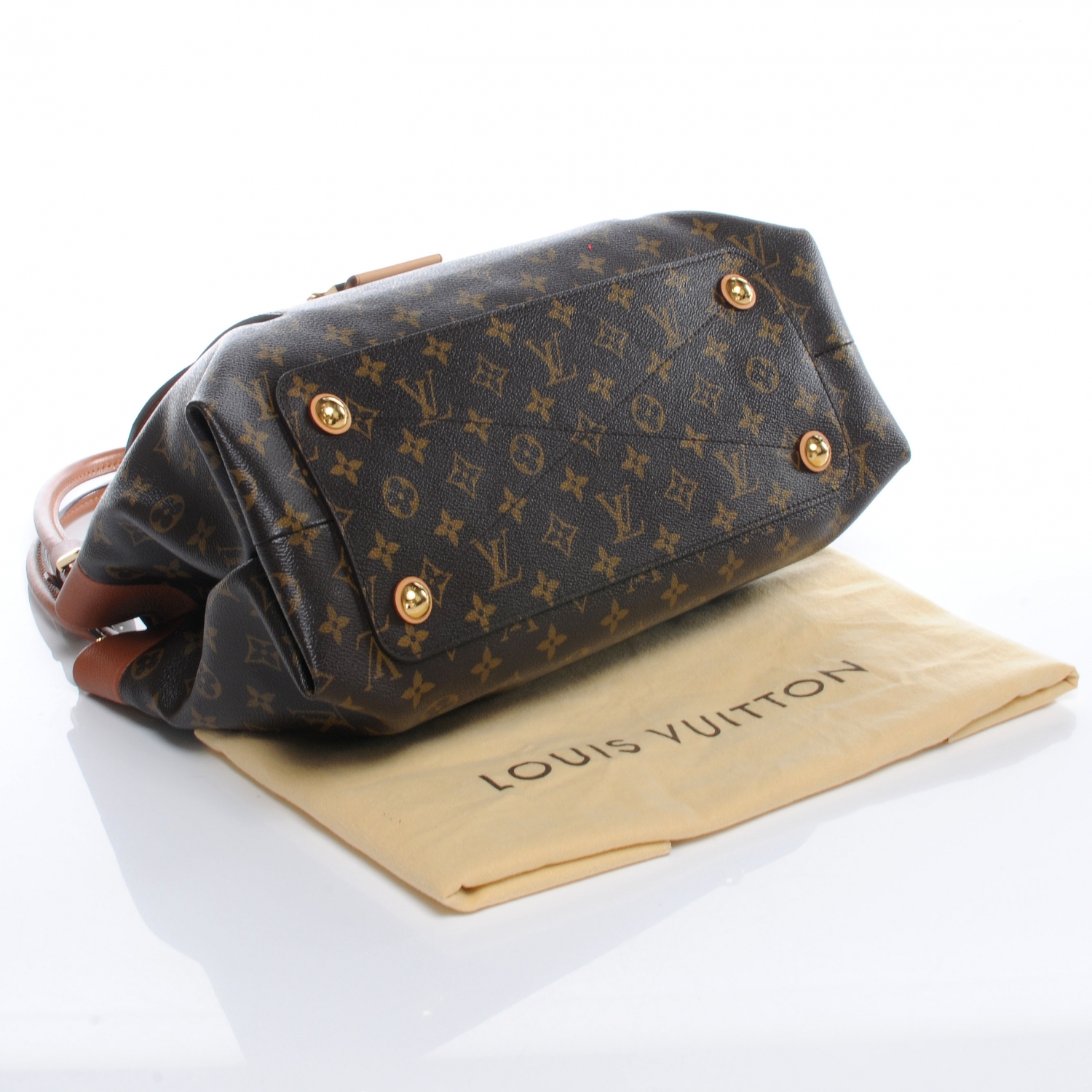 louis vuitton coussin camel