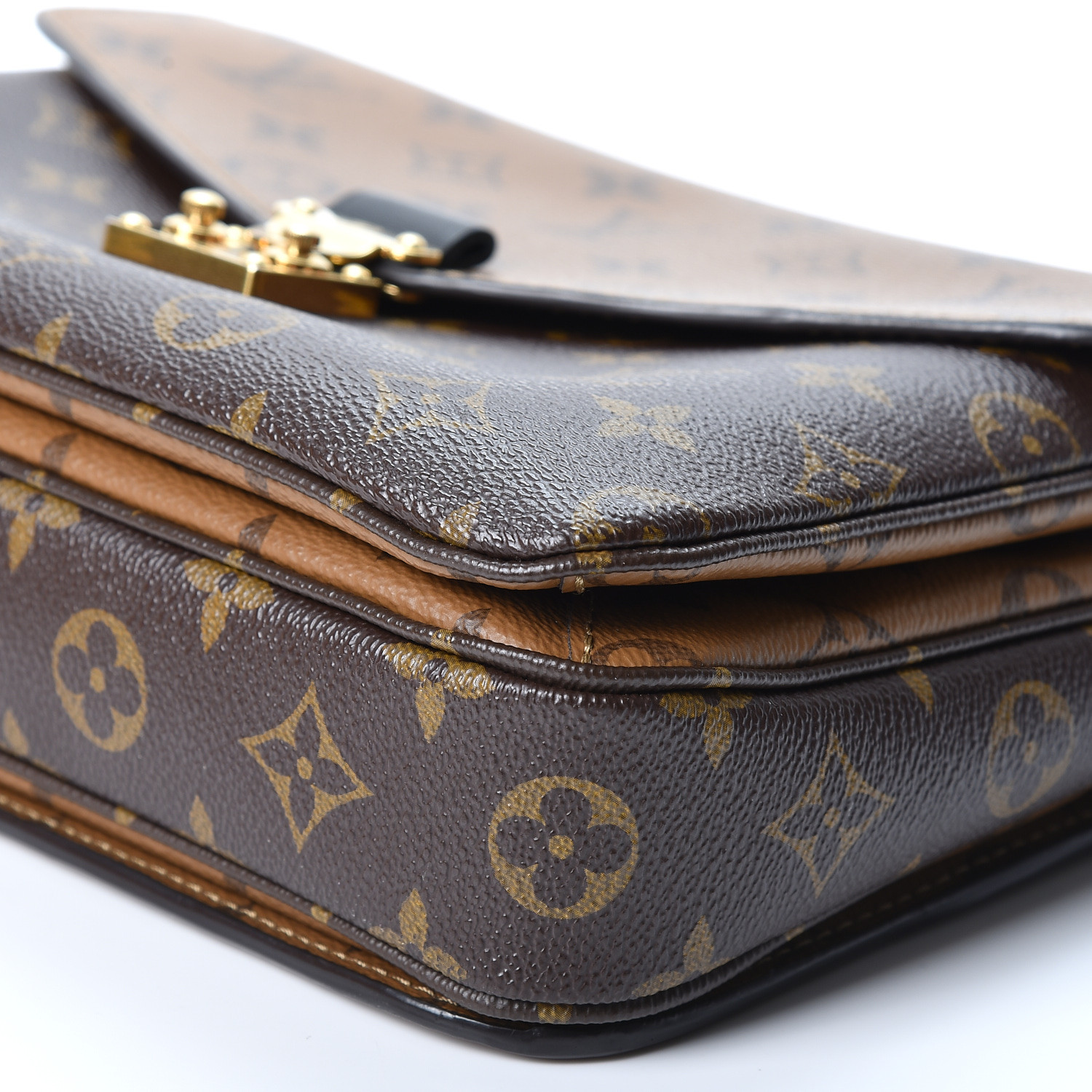 Louis Vuitton Pochette Metis Review of Bag