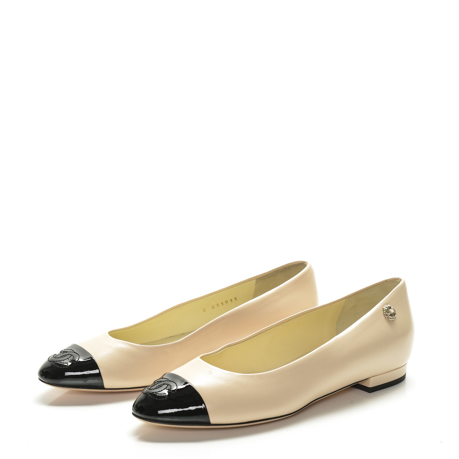 CHANEL Lambskin Patent Cap Toe Ballerina Flats 35 Beige Black 196024