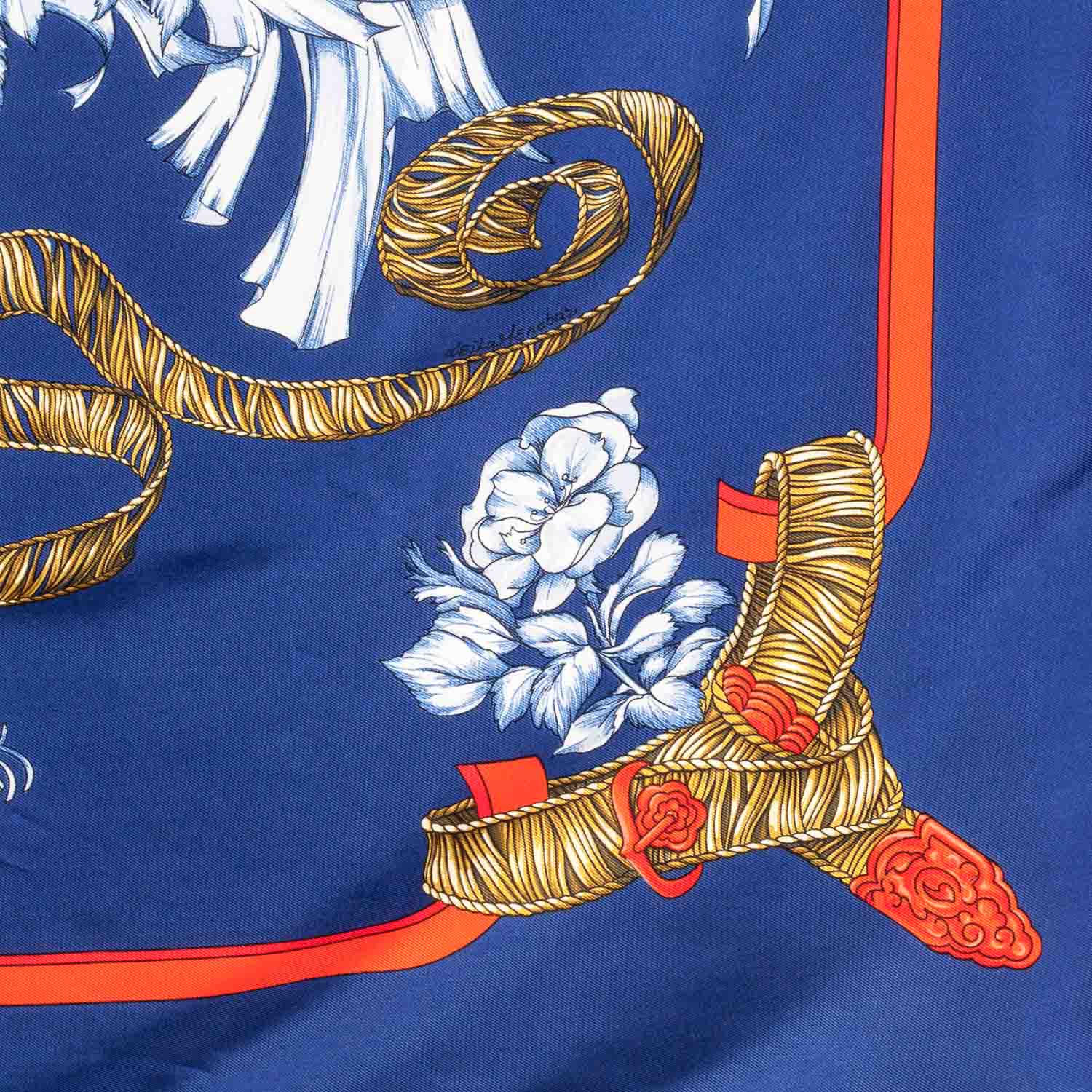 HERMES Silk Regina Scarf 90 35400