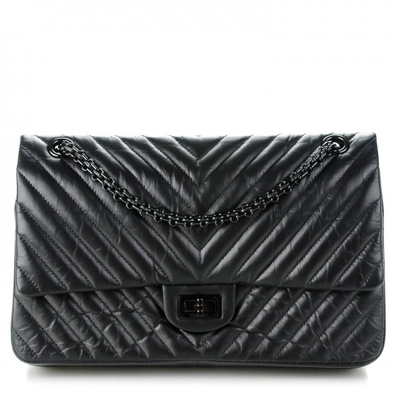 CHANEL Aged Calfskin Chevron 2.55 Reissue 226 So Black 134469