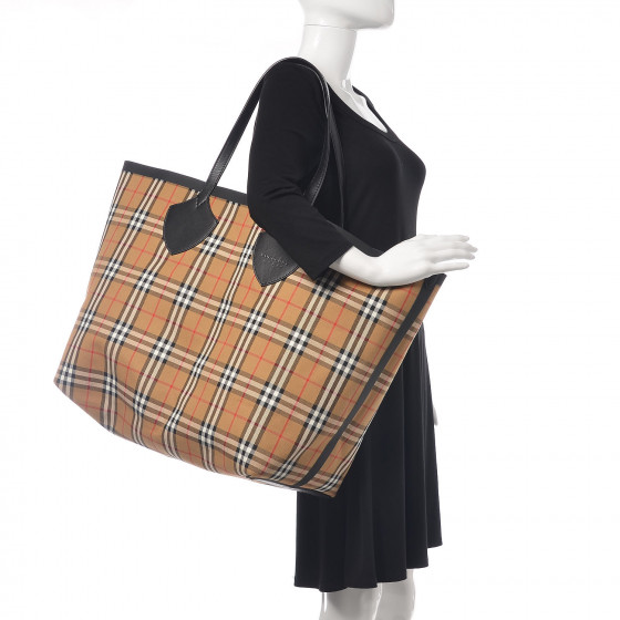 the giant reversible tote in vintage check