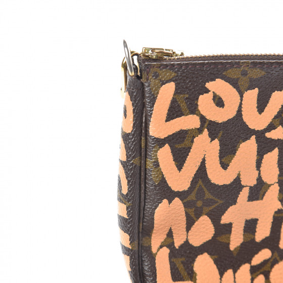 lv graffiti pochette