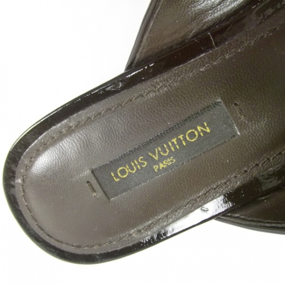 louis vuitton damier flip flops