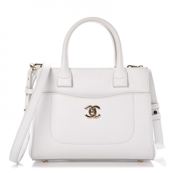 chanel neo executive tote mini