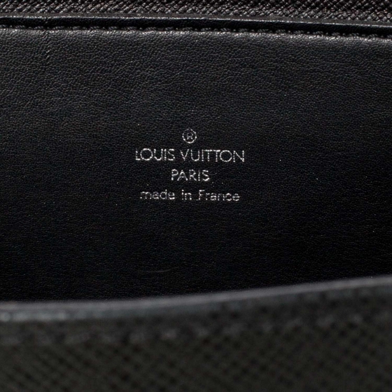 louis vuitton taiga lozan briefcase