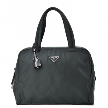 prada handbags on sale outlet