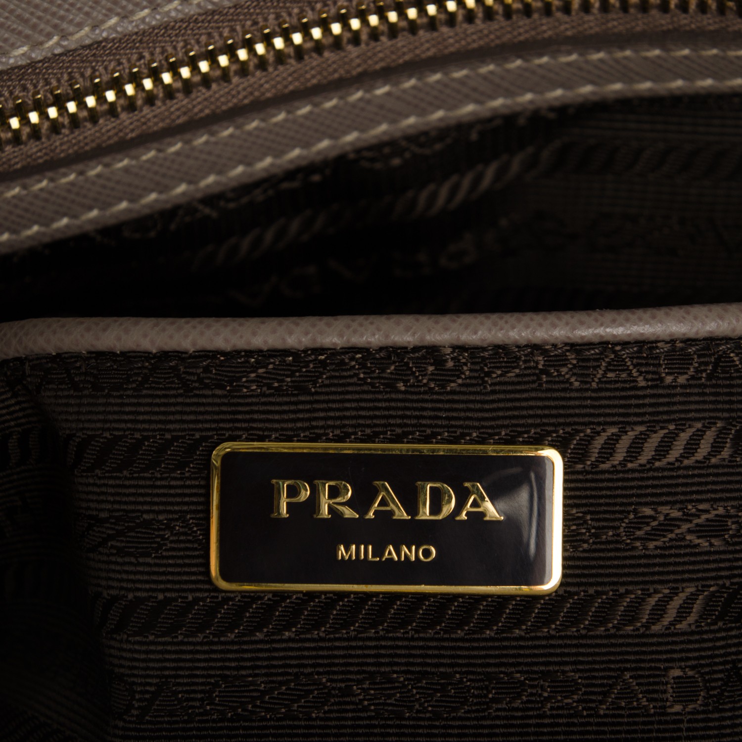 prada saffiano lux promenade bag